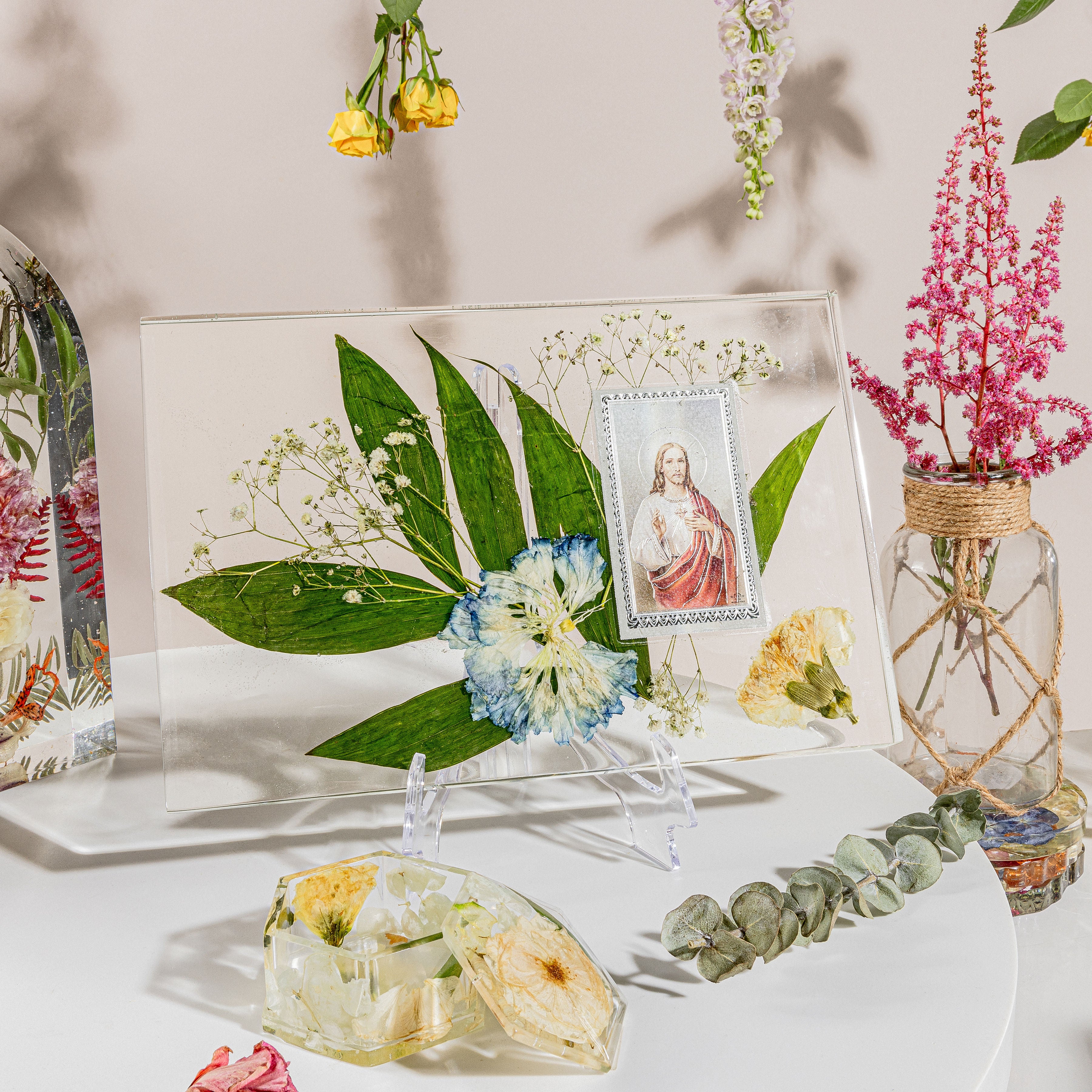 Flower Preservation Memorial Prayer Card in Resin Plaque Standing Display