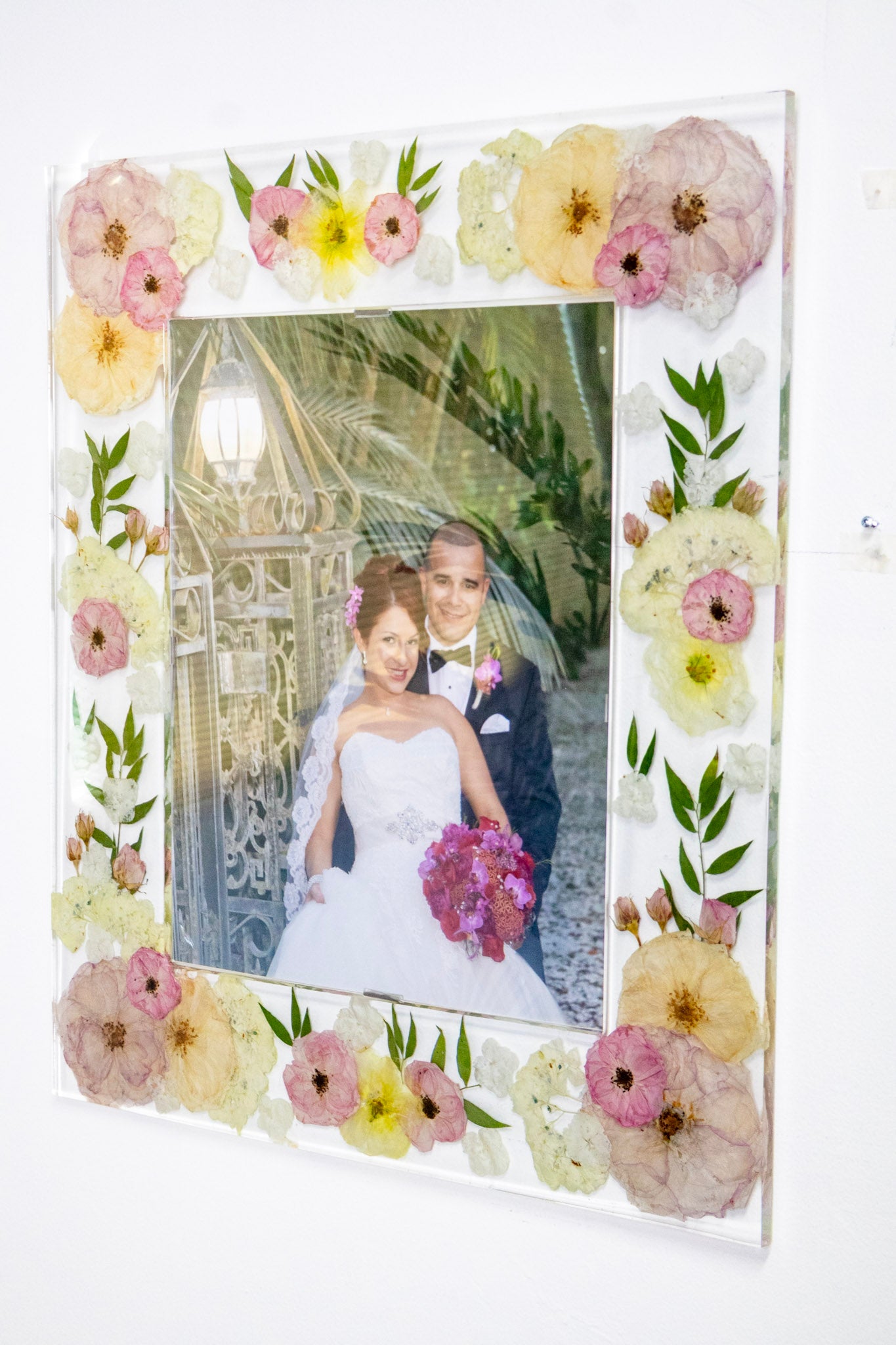 16x20 Preserved Flower Photo Frame