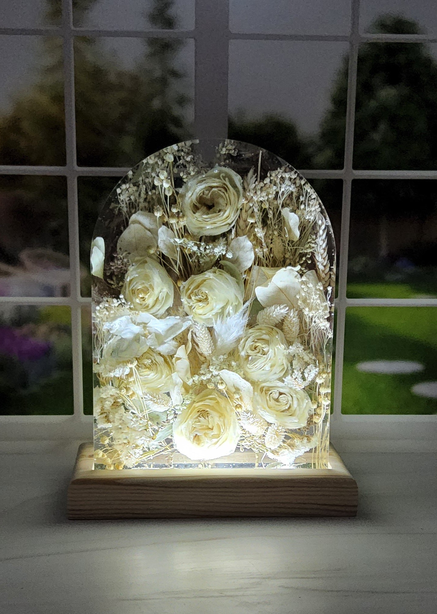 11" Arch Preserved Bouquet Block