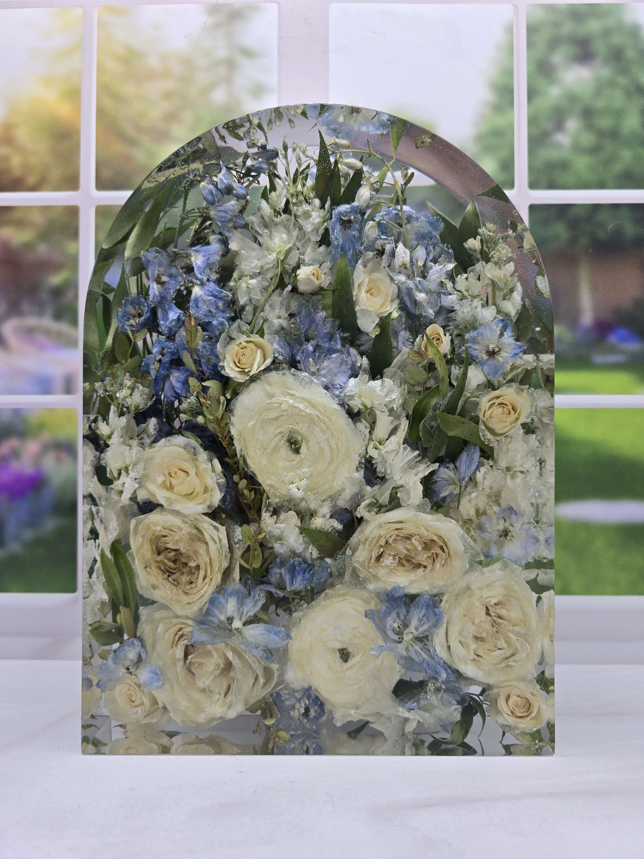 11" Arch Preserved Bouquet Block