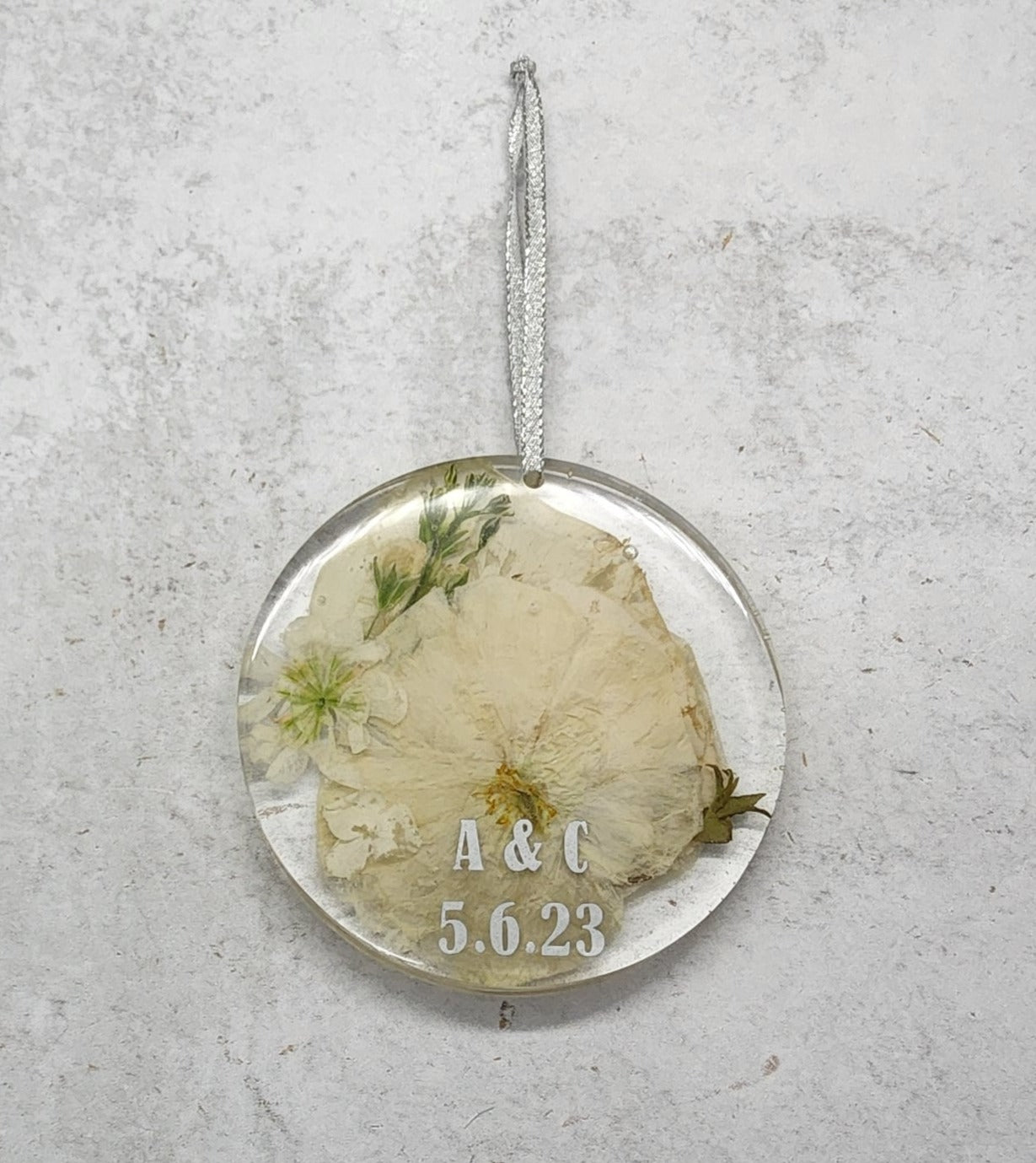 4" Round Pressed Flower Ornament