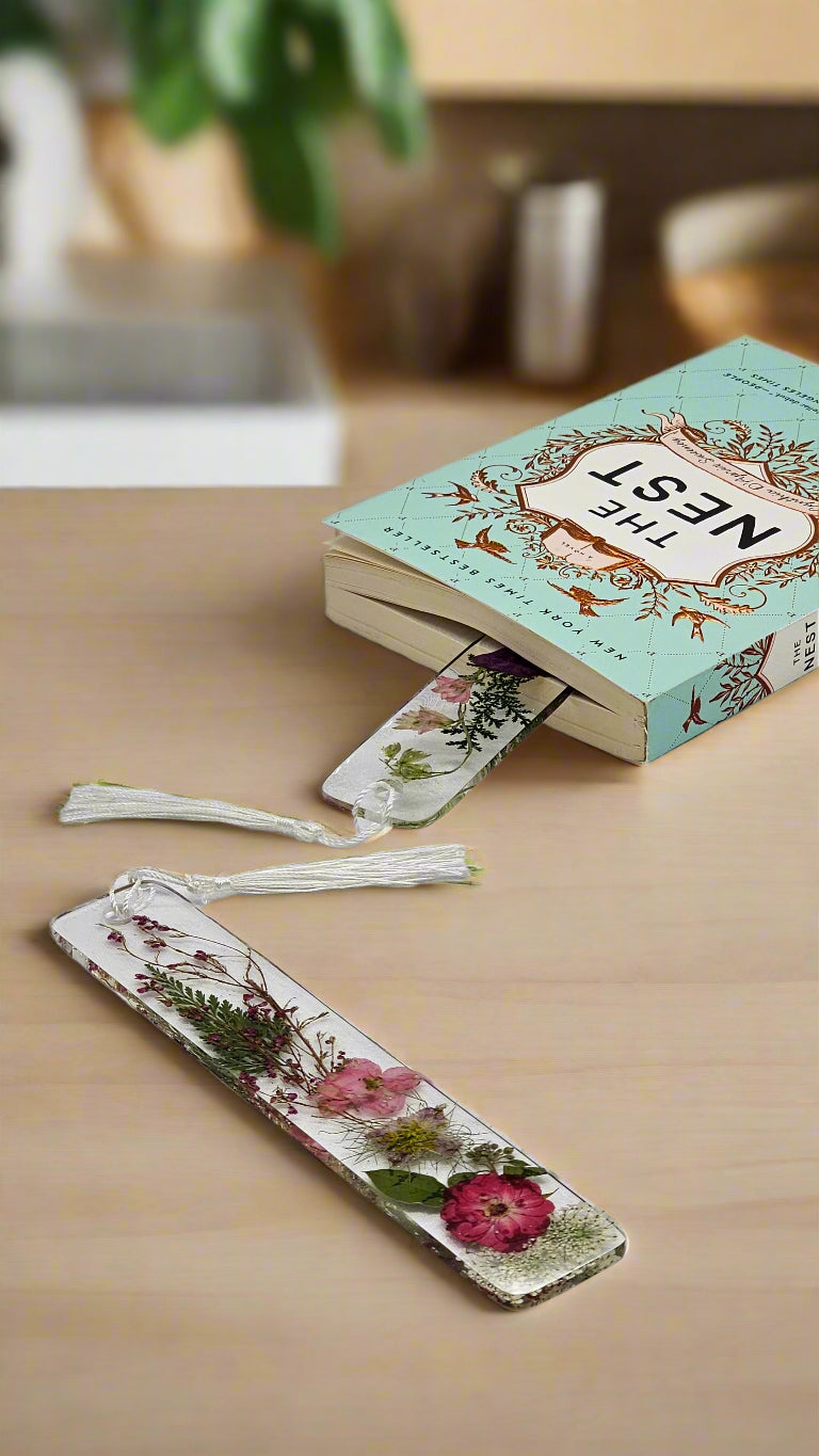 Wedding Bouquet Preservation Bookmark Wedding Flower Preservation Bookmark Pressed Flower Bookmark Resin Bookmark Personalized Bookmark