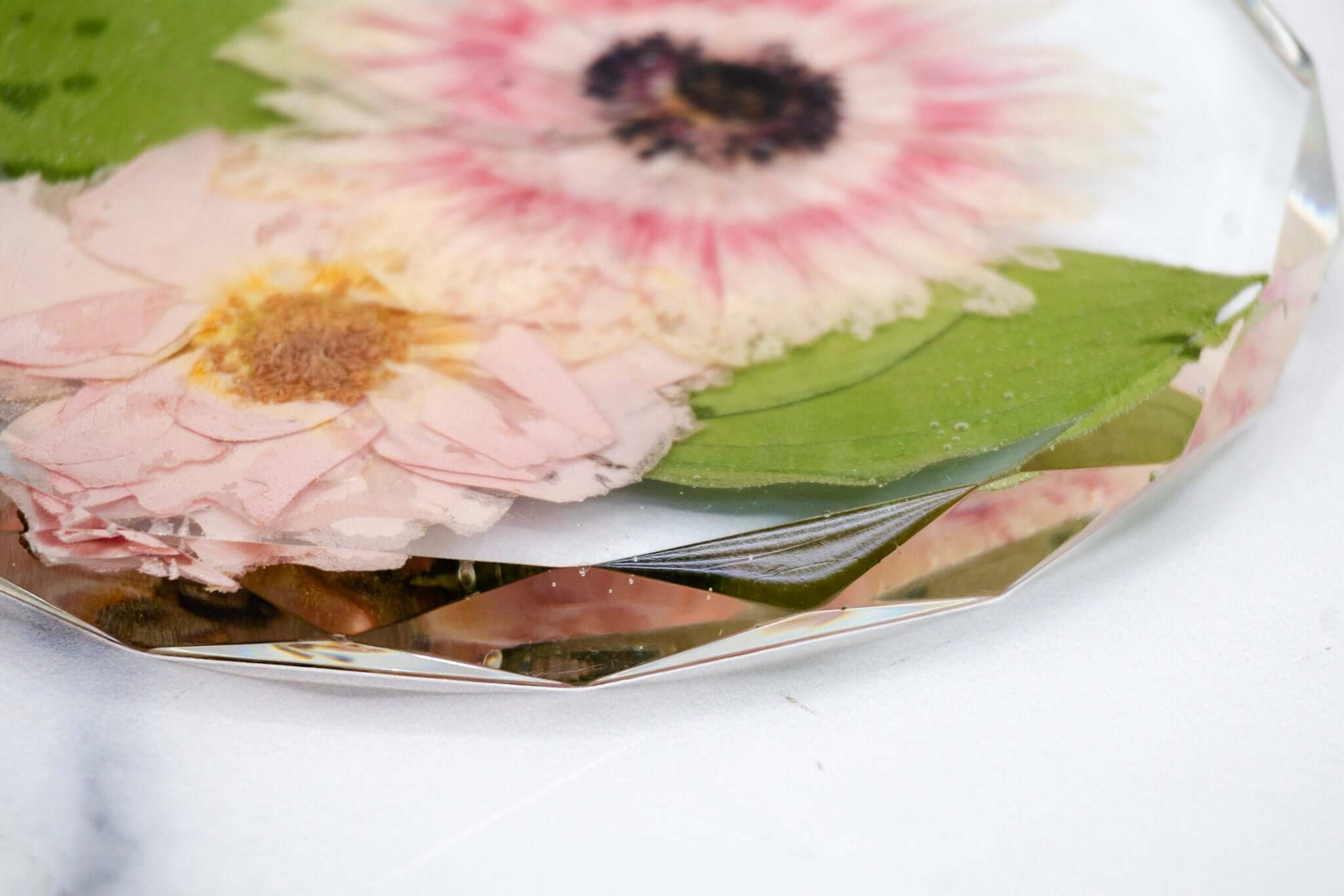 Pressed Flower Ornament Dried Flower Bouquet Resin Ornament Wedding Flower Preservation Dried Flower Ornament Resin Christmas Tree Ornament