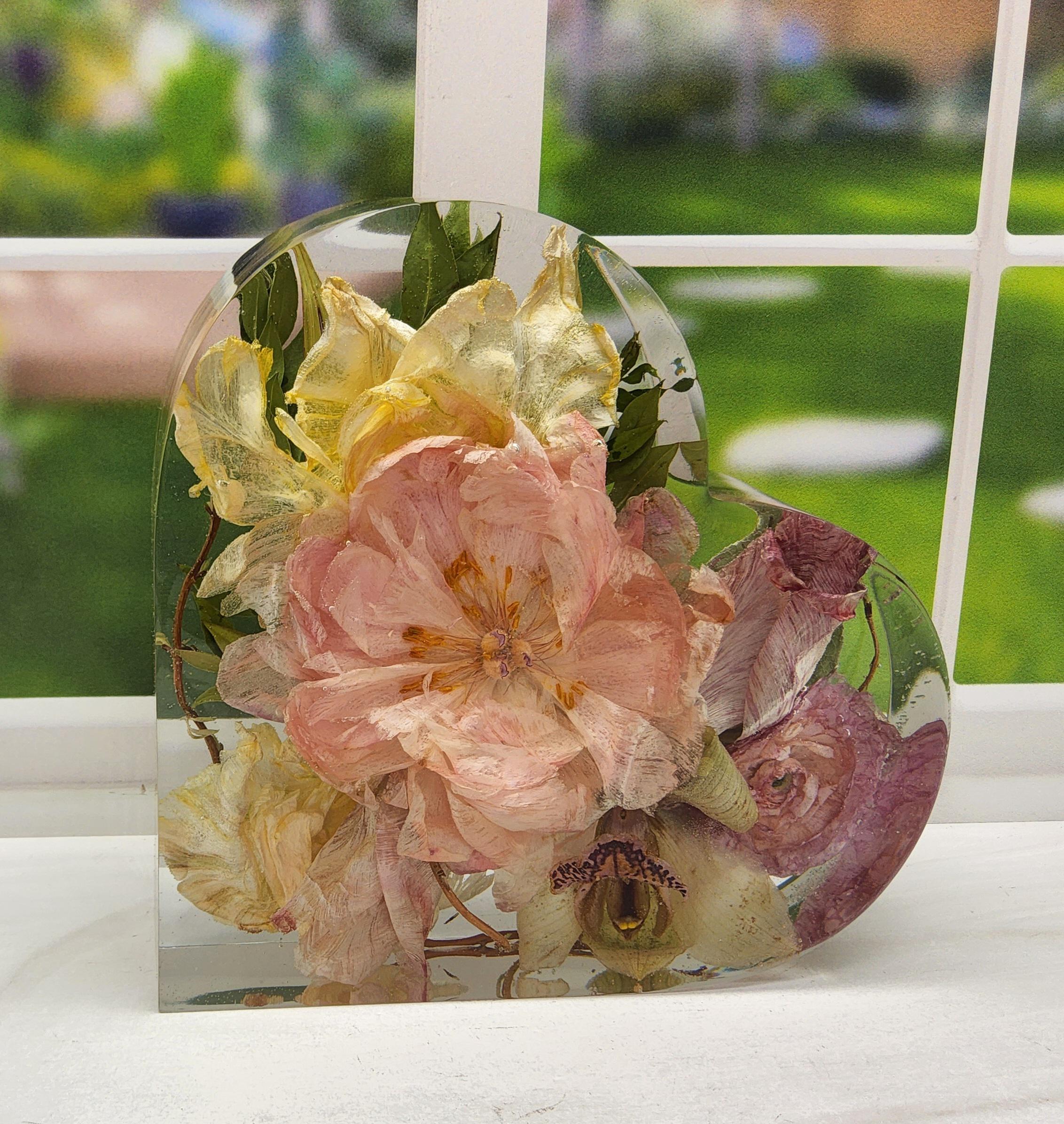 9" Preserved Flower Heart Bouquet Block