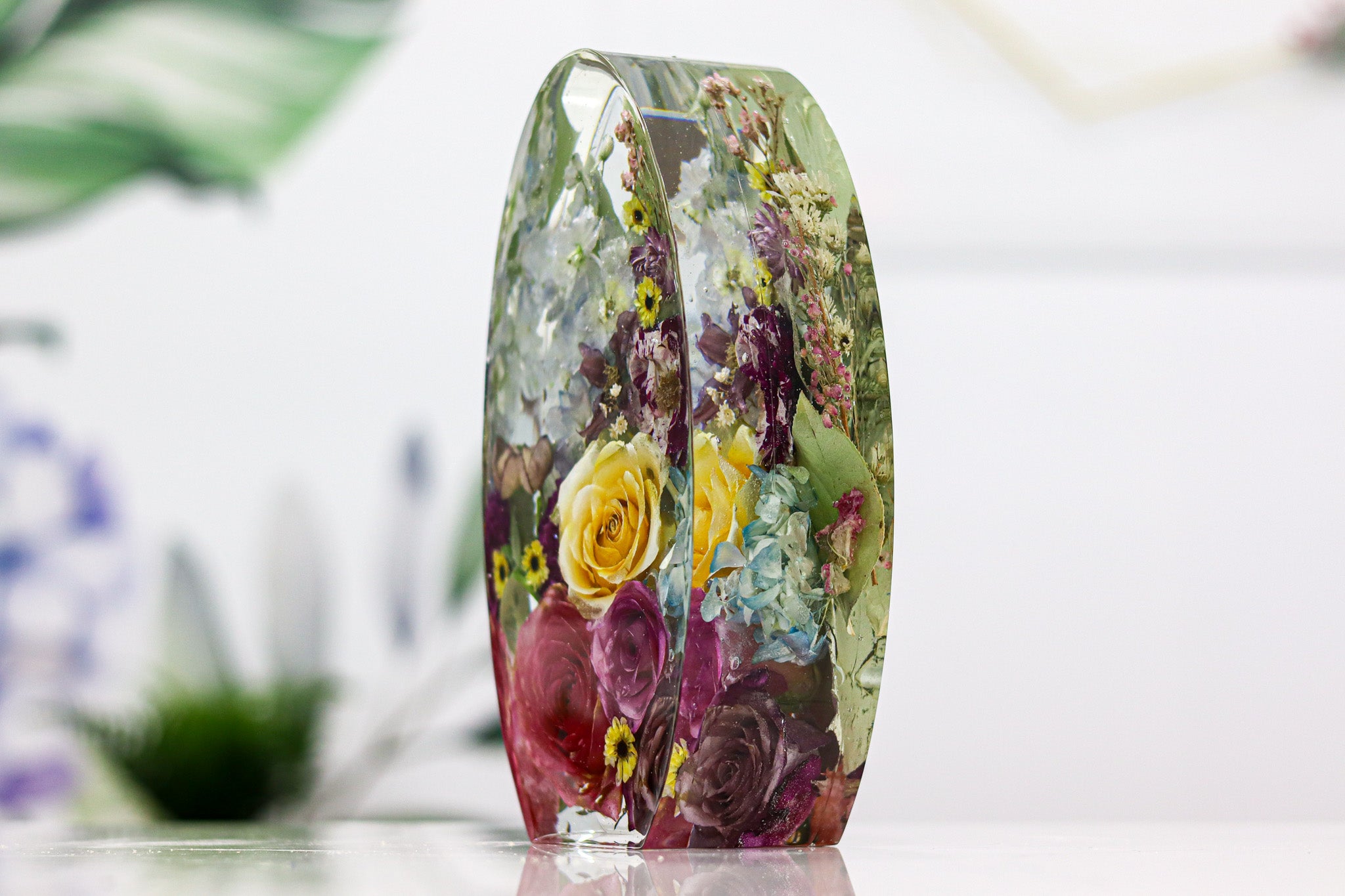 Side View Premade 7-inch oval preserved flower bouquet block in crystal-clear resin. Ready-to-ship floral keepsake and preserved flower gift for weddings, anniversaries, and memorials.