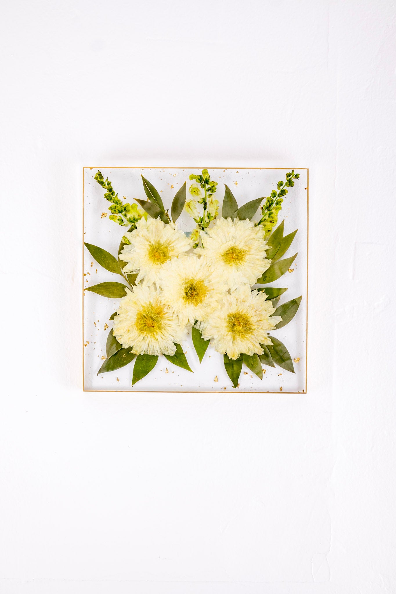 Preserved Dahlia Floral Preservation Floating Frame Bouquet Preservation Pressed Flower Frame Square Floating Flowers Resin Frame Wedding Flower Preservation