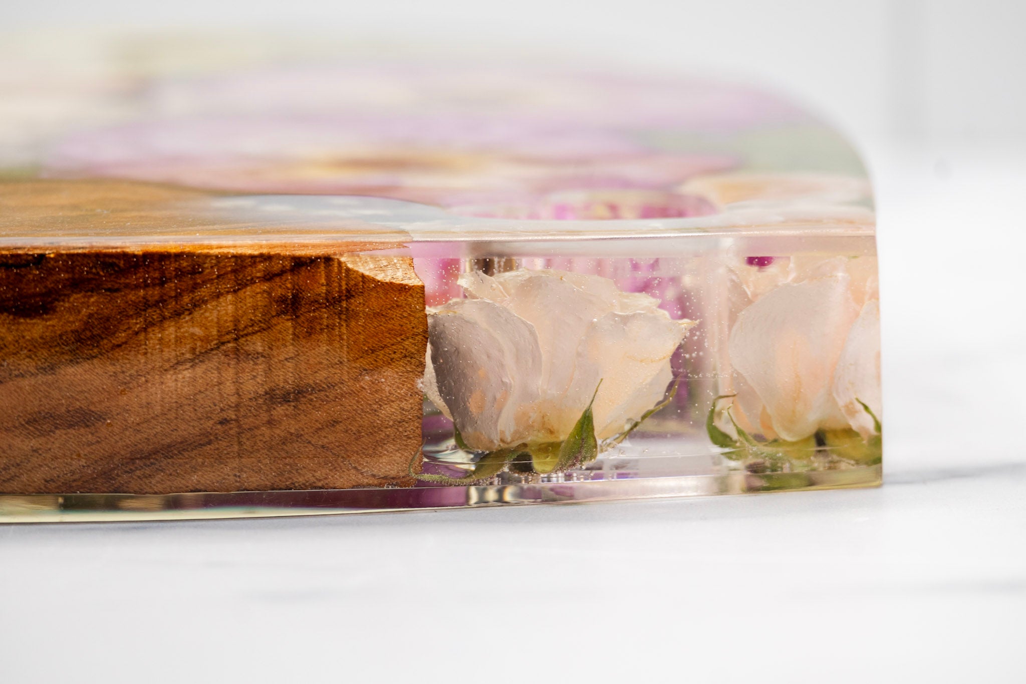 Sideview of resin flower preservation 1.5" serving board