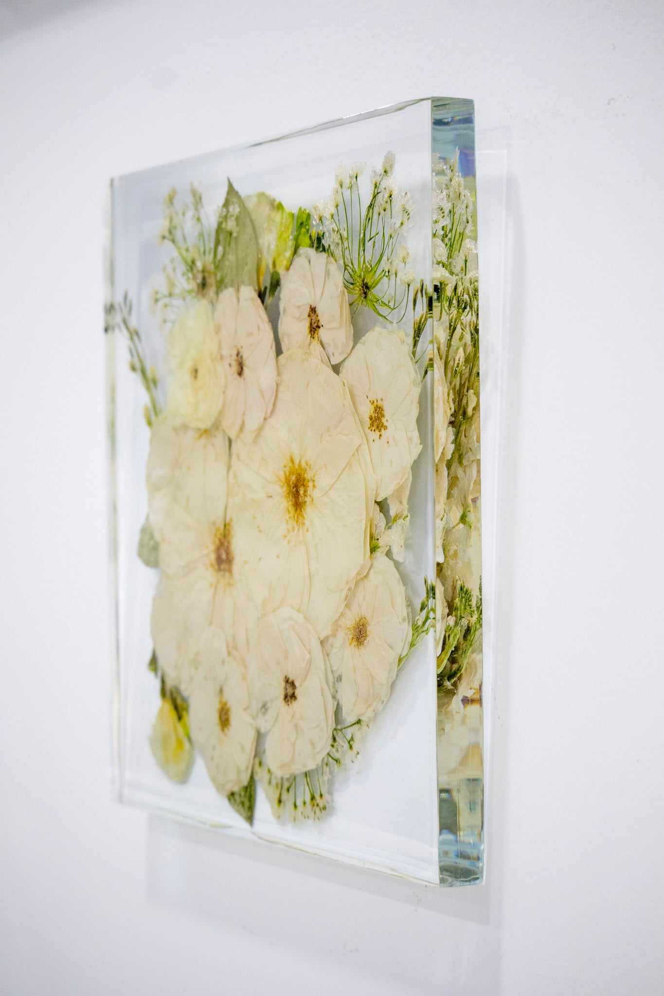 Floral Preservation Floating Frame Side View Bouquet Preservation Pressed Flower Frame Clear Resin Square Floating Flowers Resin Frame Wedding Flower Preservation