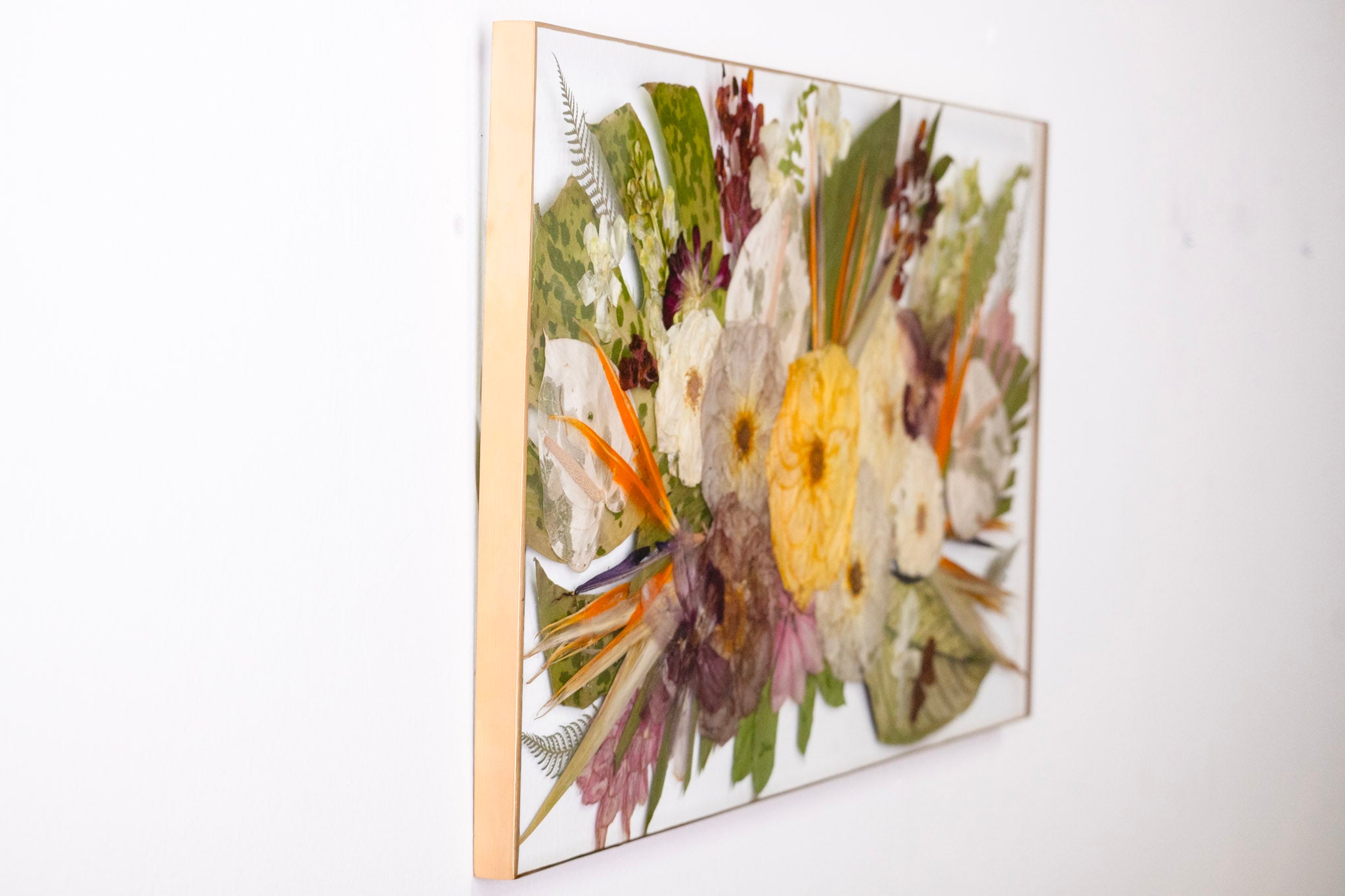 Pressed Flower Wall Art Flower Keepsake Preserved Flower Gift for Bridal Shower Present