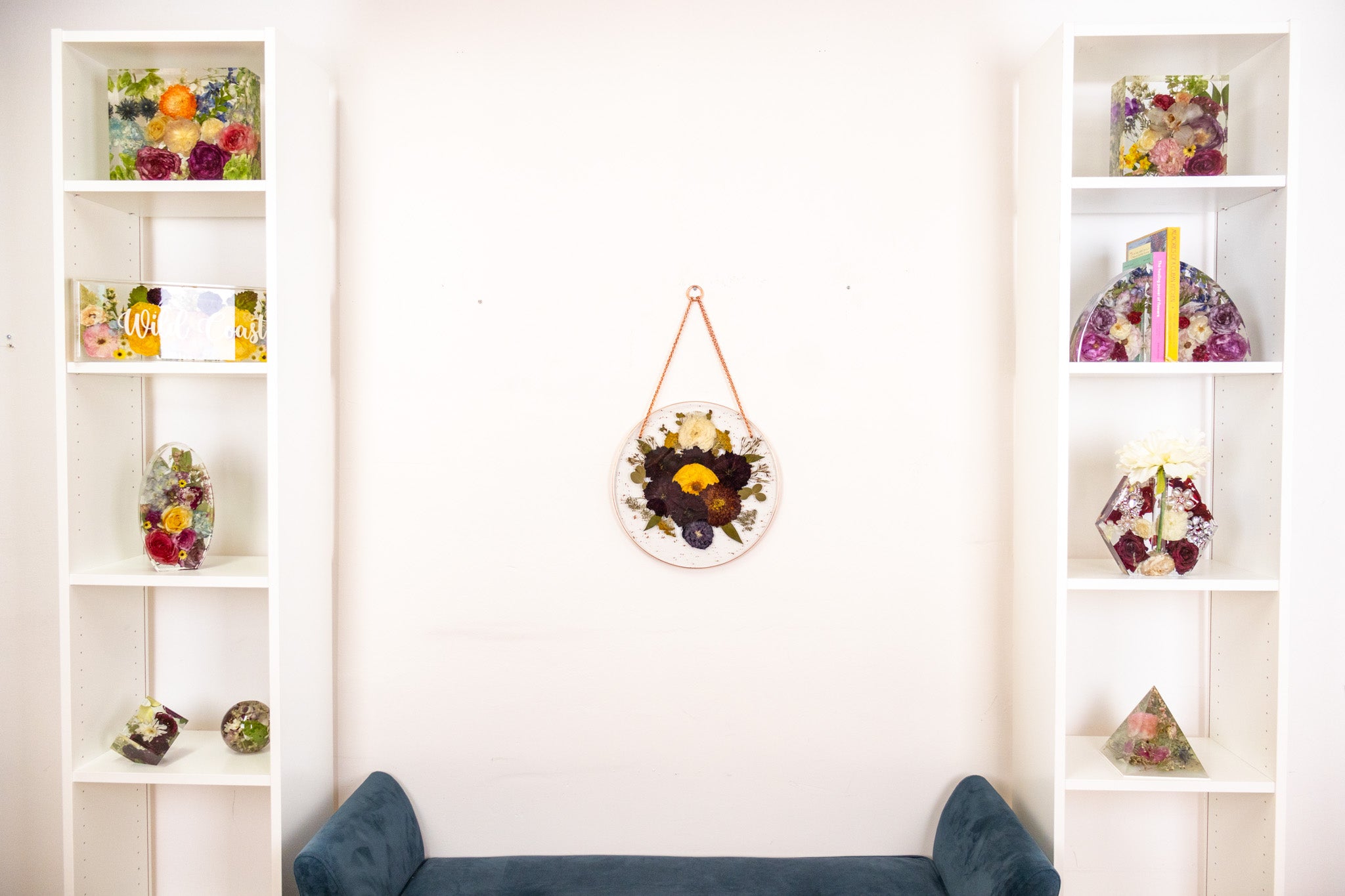 13" Round Pressed Flower Hanging Display with Chain
