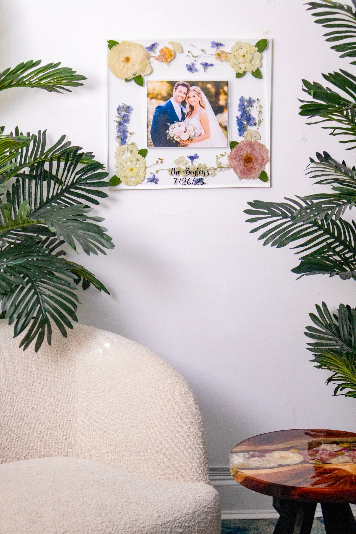 8x10 Preserved Flower Photo Frame