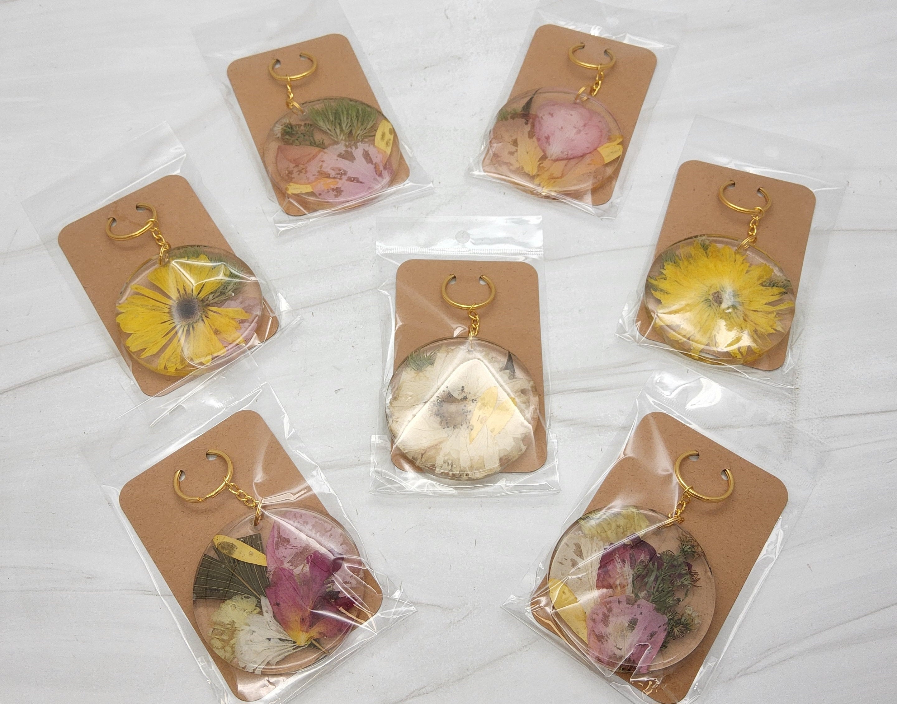 Pressed Flower Round Keychain