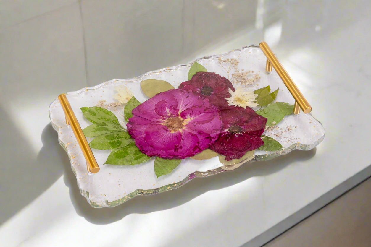 Wedding Bouquet Preservation Serving Tray Preserved Flower Tray Wedding Flower Preservation Tray Geode Resin Tray Pressed Flower Tray