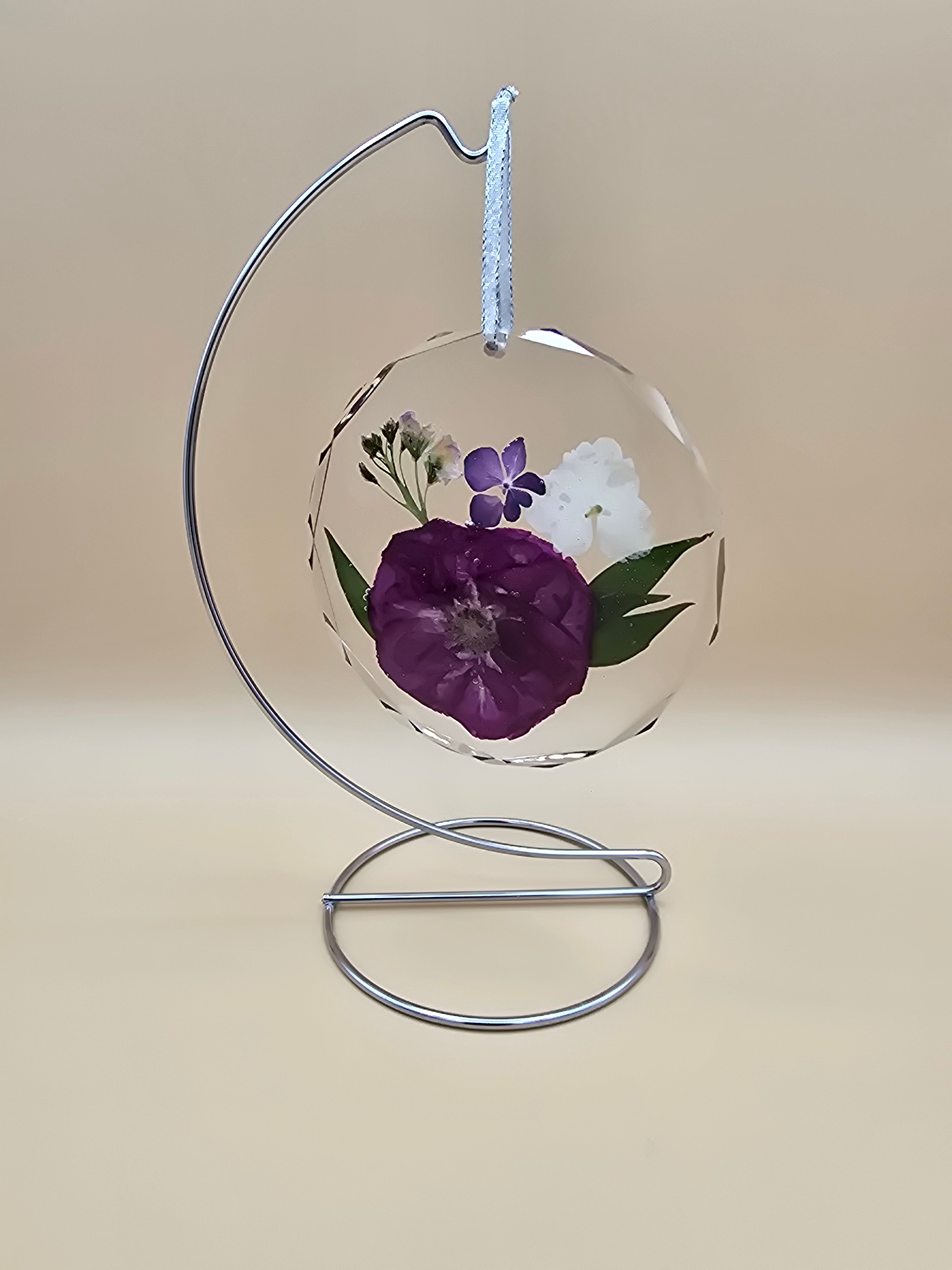 Premade 5-inch diamond edge preserved flower ornament in crystal-clear resin. Ready-to-ship floral keepsake gift for weddings, anniversaries, memorials, and holidays.