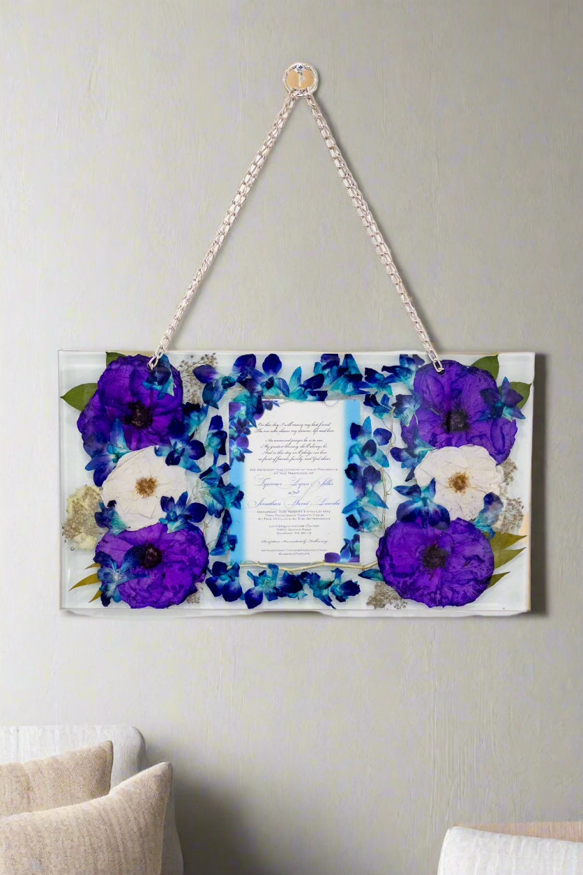 Wedding Flower Preservation Frame Wedding Bouquet Preservation Wall Decor Frame on Chain Resin Frame Preserved Flower Floating Frame Gift