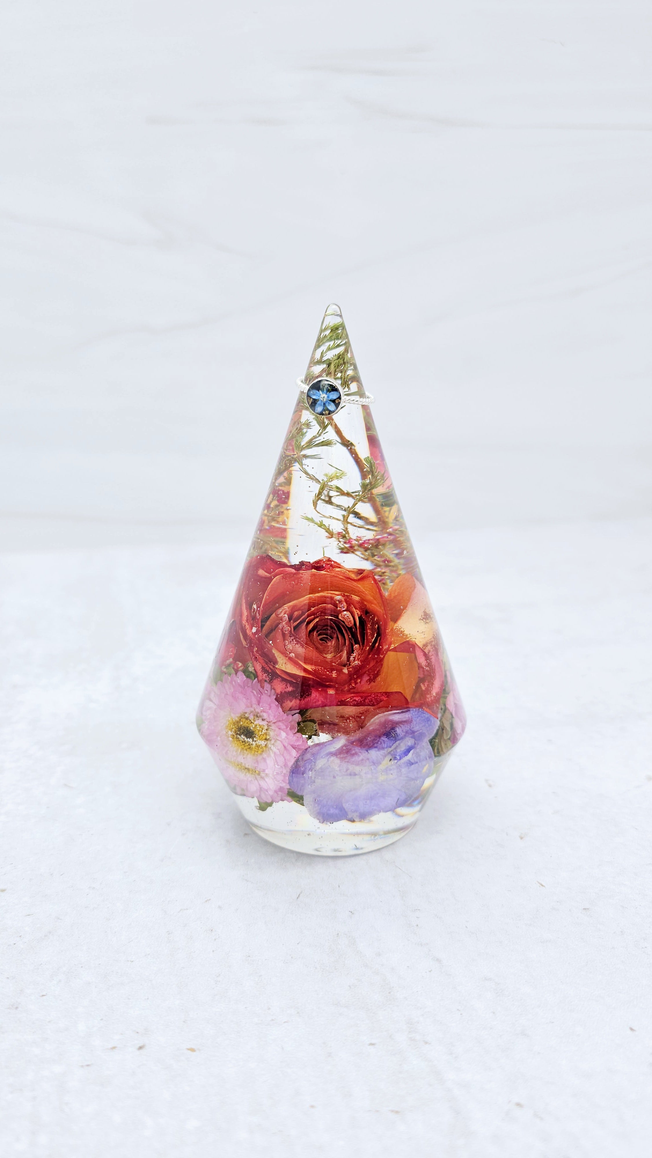 Wedding Flower Preservation Ring Holder Large Preserved Flower Jewelry Holder Resin Flower Ring Holder Wedding Bouquet Preservation Keepsake